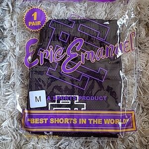 EE shorts black city skyline